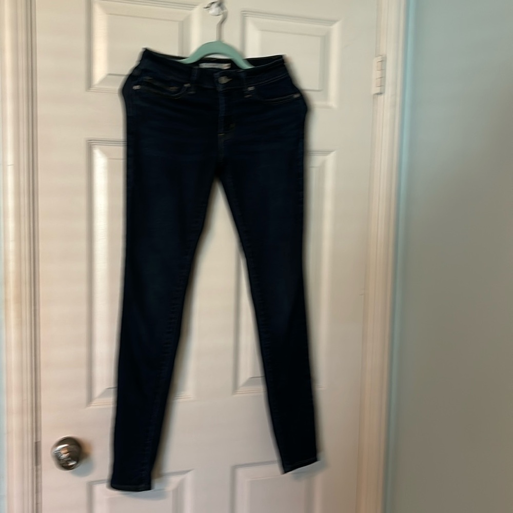 Women's Levi’s 711 Skinny Jeans size 26